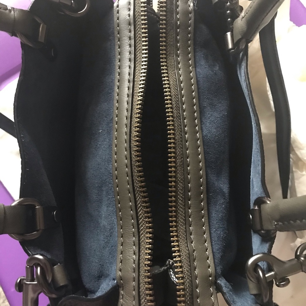 Coach Rogue 25 with Rivets - Picture 6 of 11